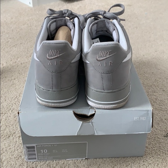 Air Force 1 - Picture 2 of 3